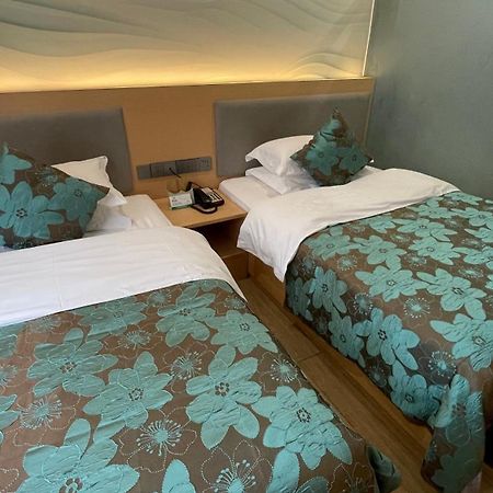 Hongxiang Hotel Гуанджоу Екстериор снимка