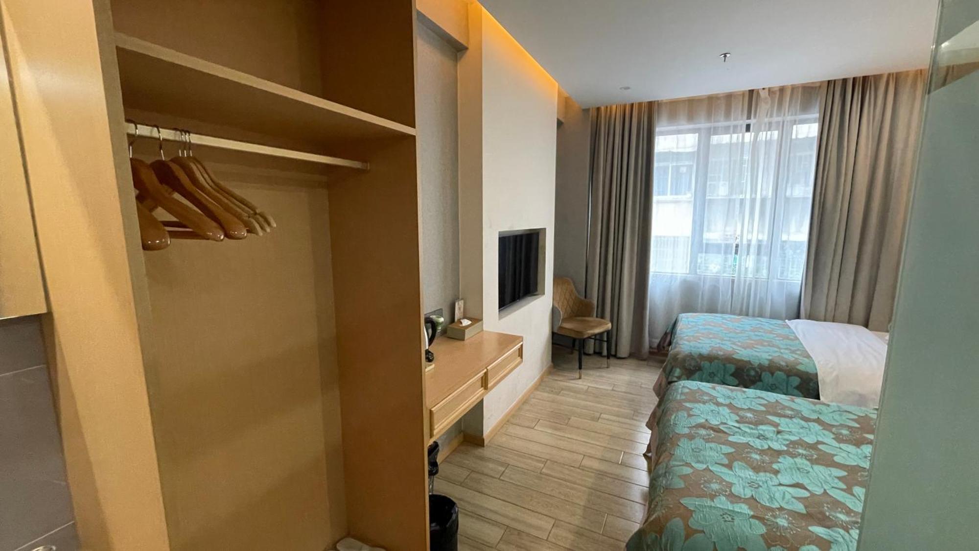 Hongxiang Hotel Гуанджоу Екстериор снимка